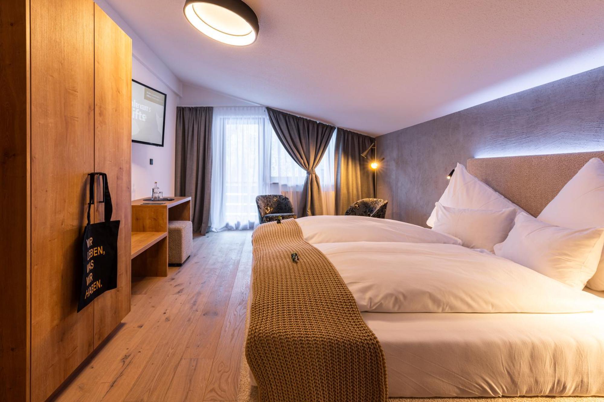 Quality Hosts Arlberg - Afoch Fei - Das Landhaus Sankt Anton am Arlberg Exteriör bild